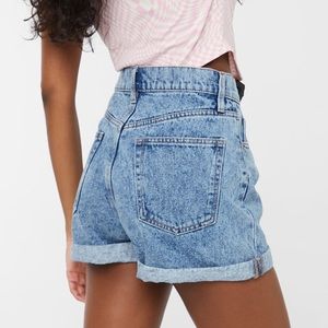 NWT Refuge acid wash MOM jeans